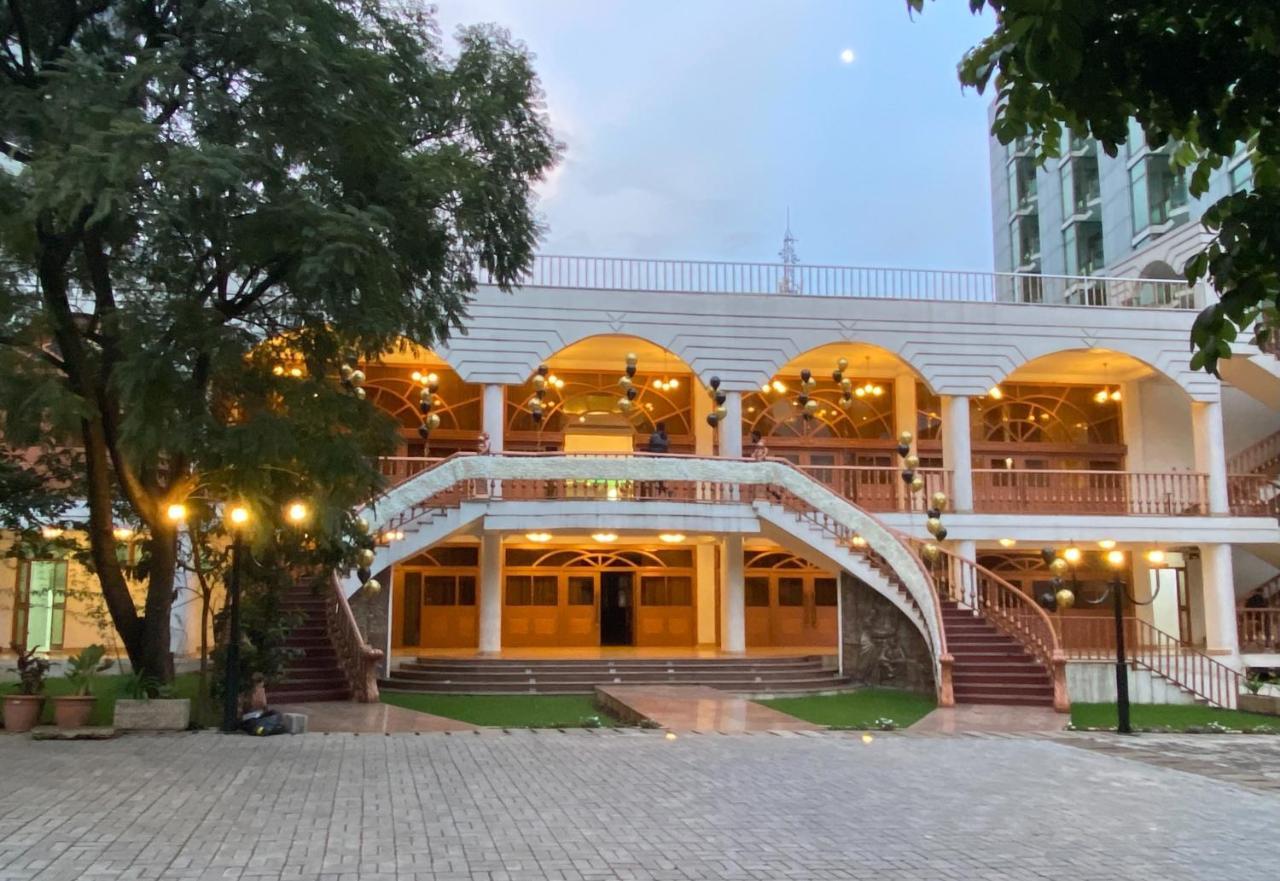 De Leopol Hotel Addis-Abeba Extérieur photo